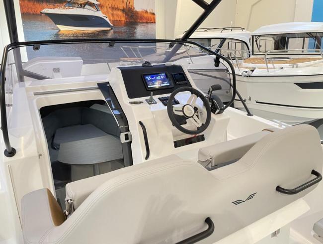 Flyer 8 Sundeck Beneteau