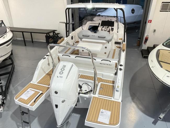 Flyer 8 Sundeck Beneteau