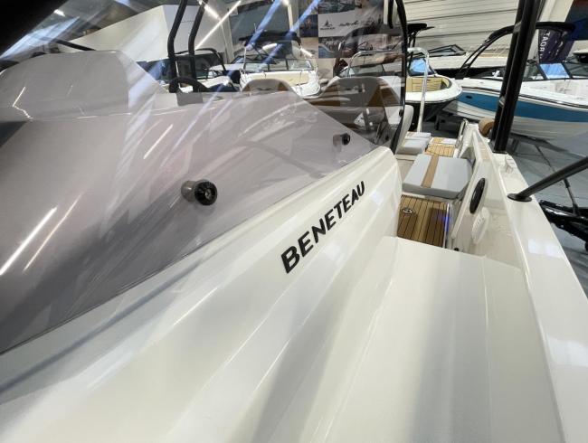 Flyer 8 Sundeck Beneteau