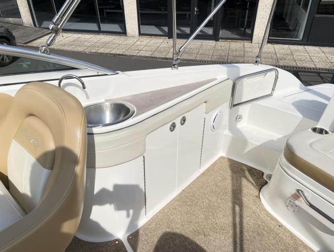 Sea Ray 260 Sundeck