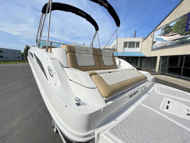 Sea Ray 260 Sundeck