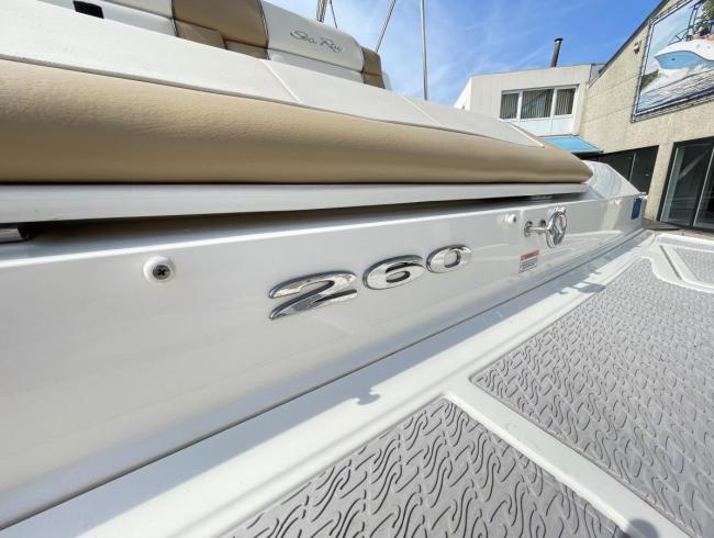 Sea Ray 260 Sundeck