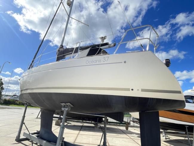 Beneteau 37 Oceanis