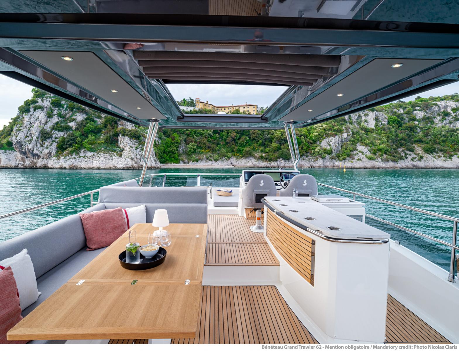 Beneteau 62 Grand Trawler 2020 bij Belgian Boat Service