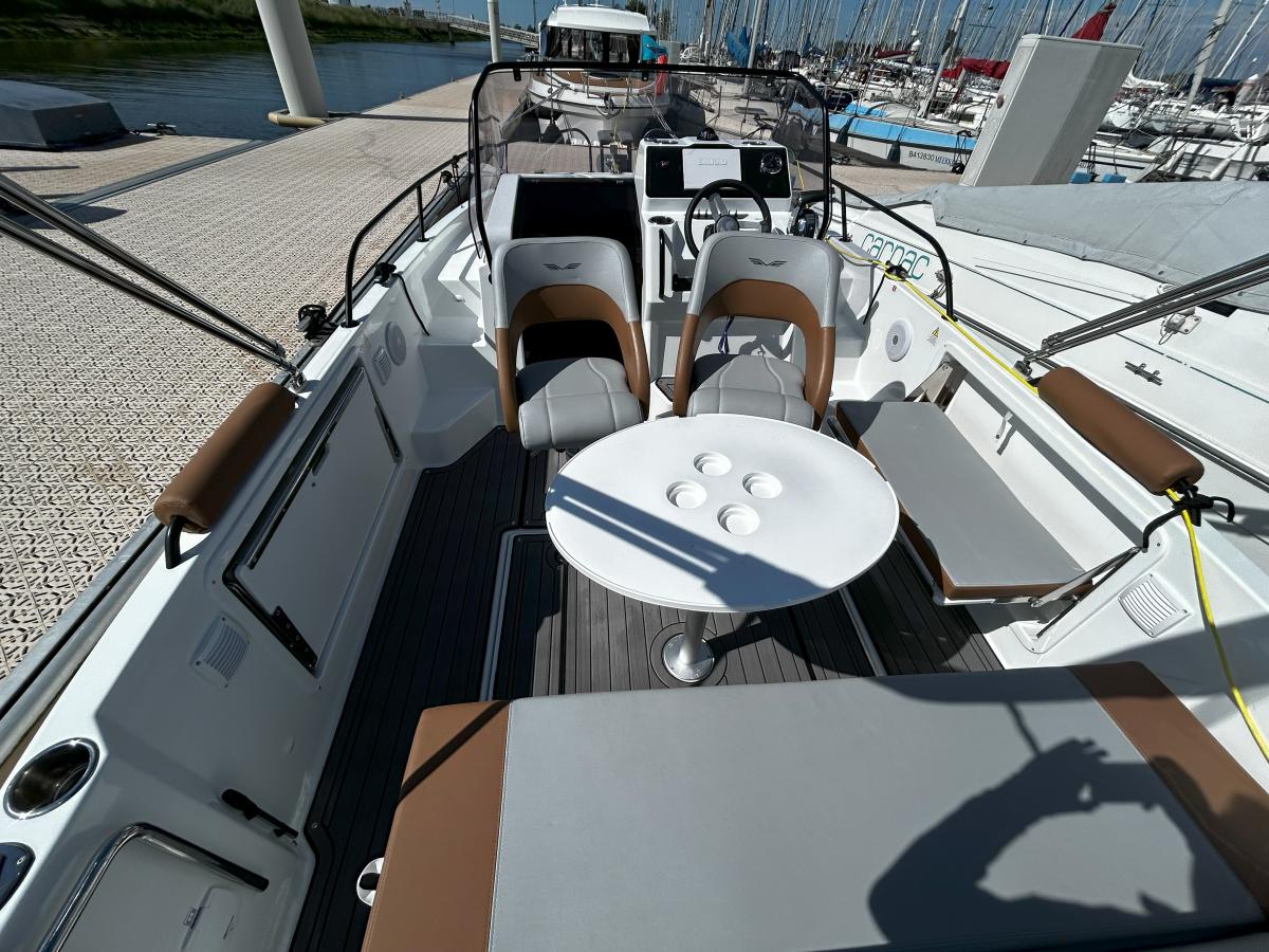 Beneteau Flyer 7 Sundeck 2020 bij Belgian Boat Service