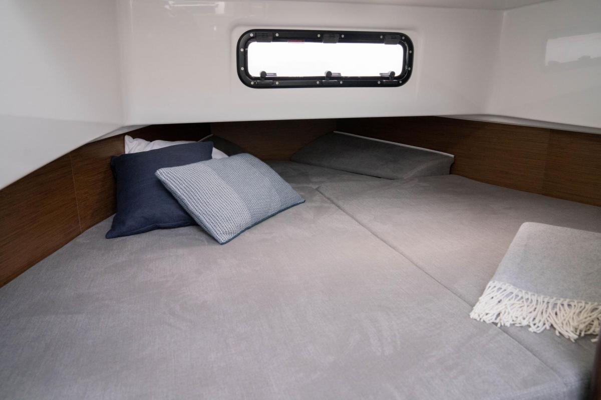 Beneteau Flyer 9 Spacedeck 2020 bij Belgian Boat Service