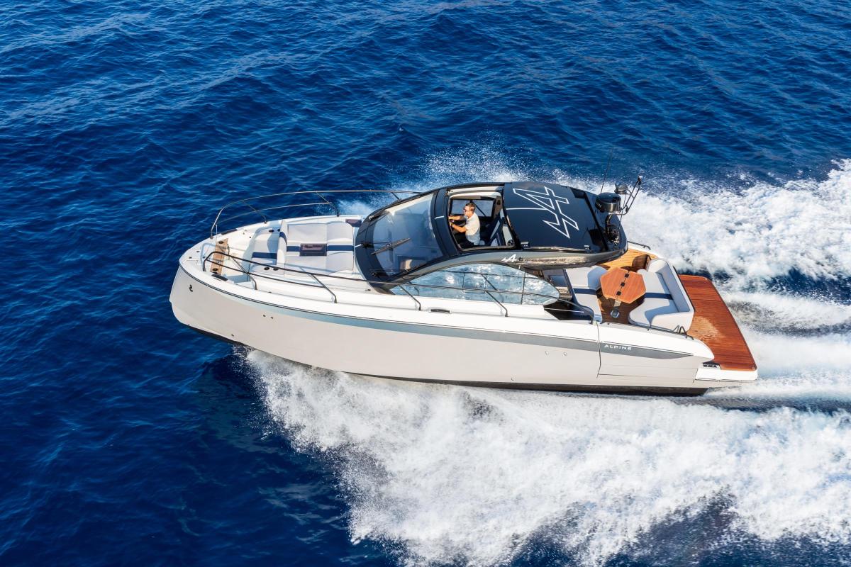 Beneteau GT 40 2020 bij Belgian Boat Service