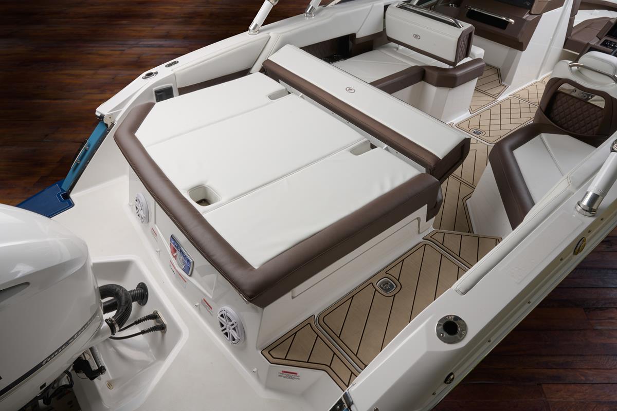 Cobalt Boats R4 Outboard 2020 bij Belgian Boat Service