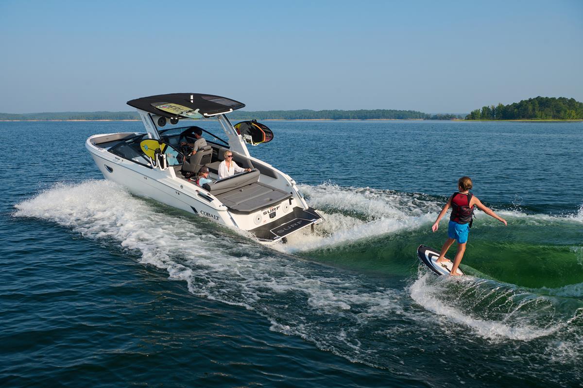 Cobalt Boats R6 Surf 2020 bij Belgian Boat Service