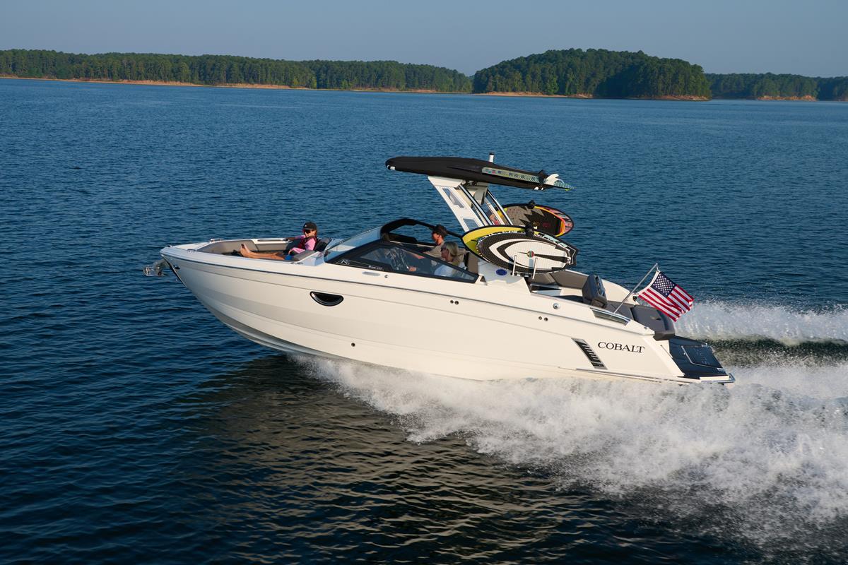 Cobalt Boats R6 Surf