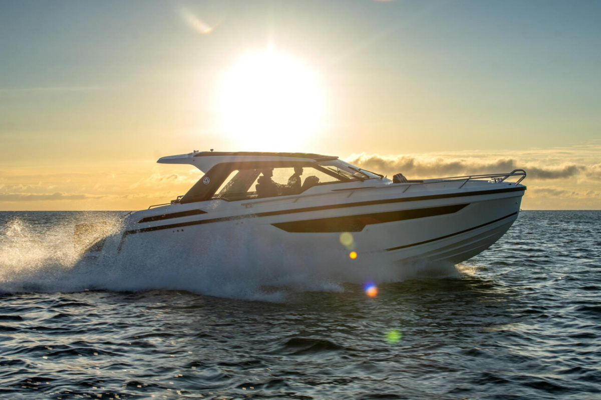 Parker Boats 100 Sorrento