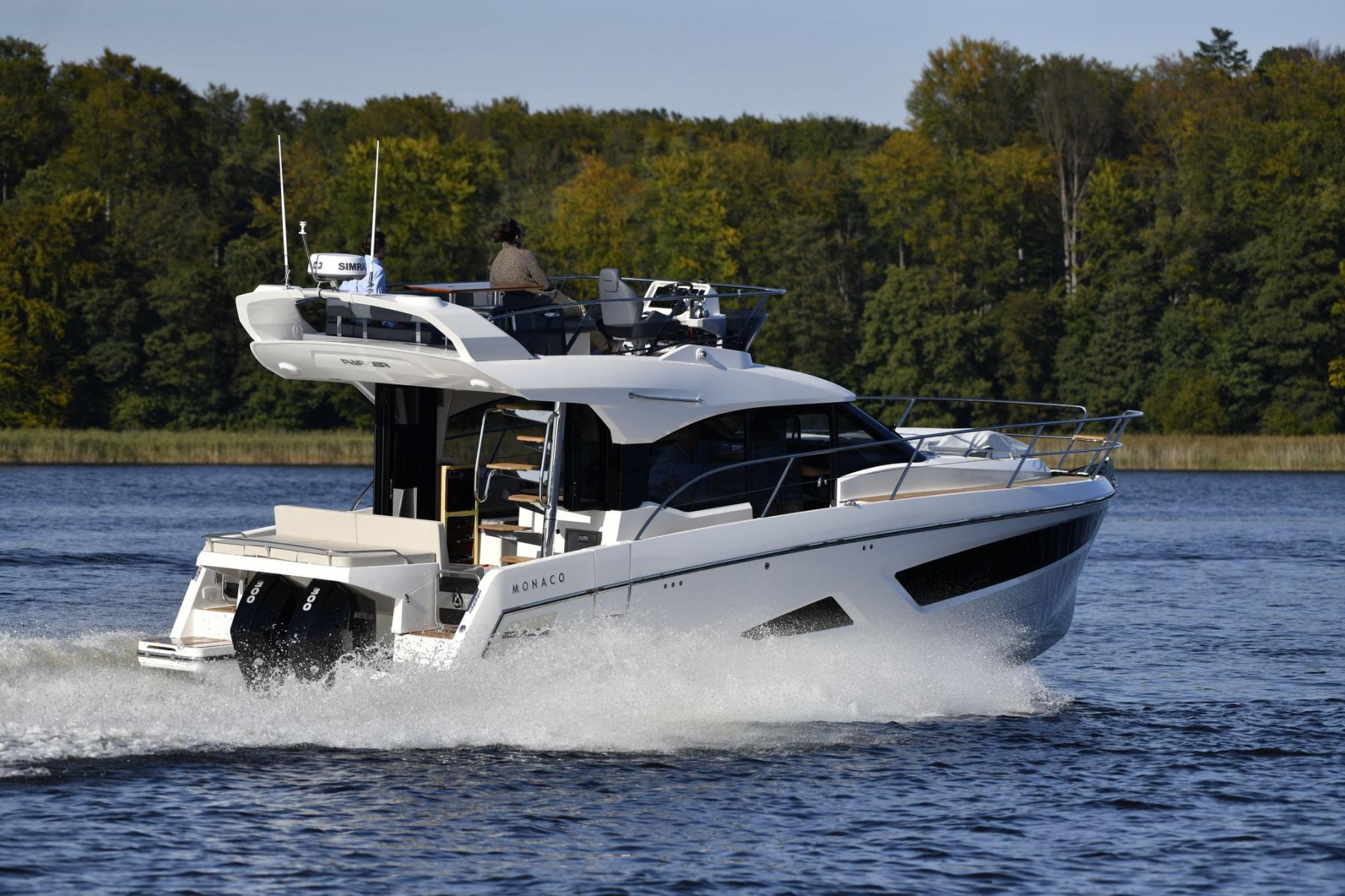 Parker Boats Monaco Fly 2020 bij Belgian Boat Service