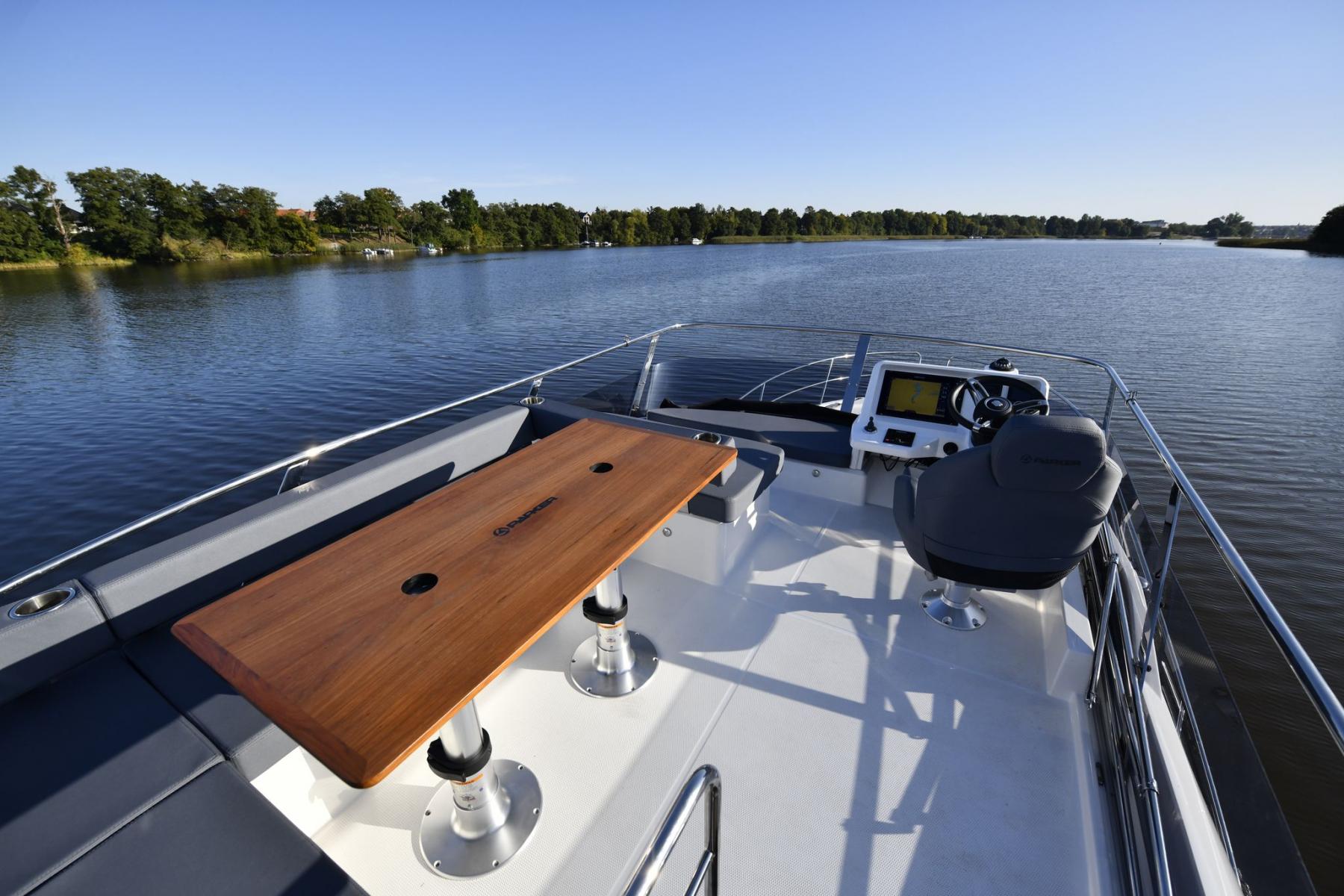 Parker Boats Monaco Fly 2020 bij Belgian Boat Service