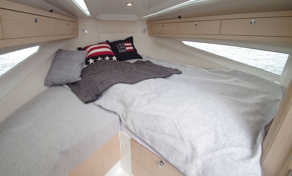 Parker Boats Voyager 850 2020 bij Belgian Boat Service