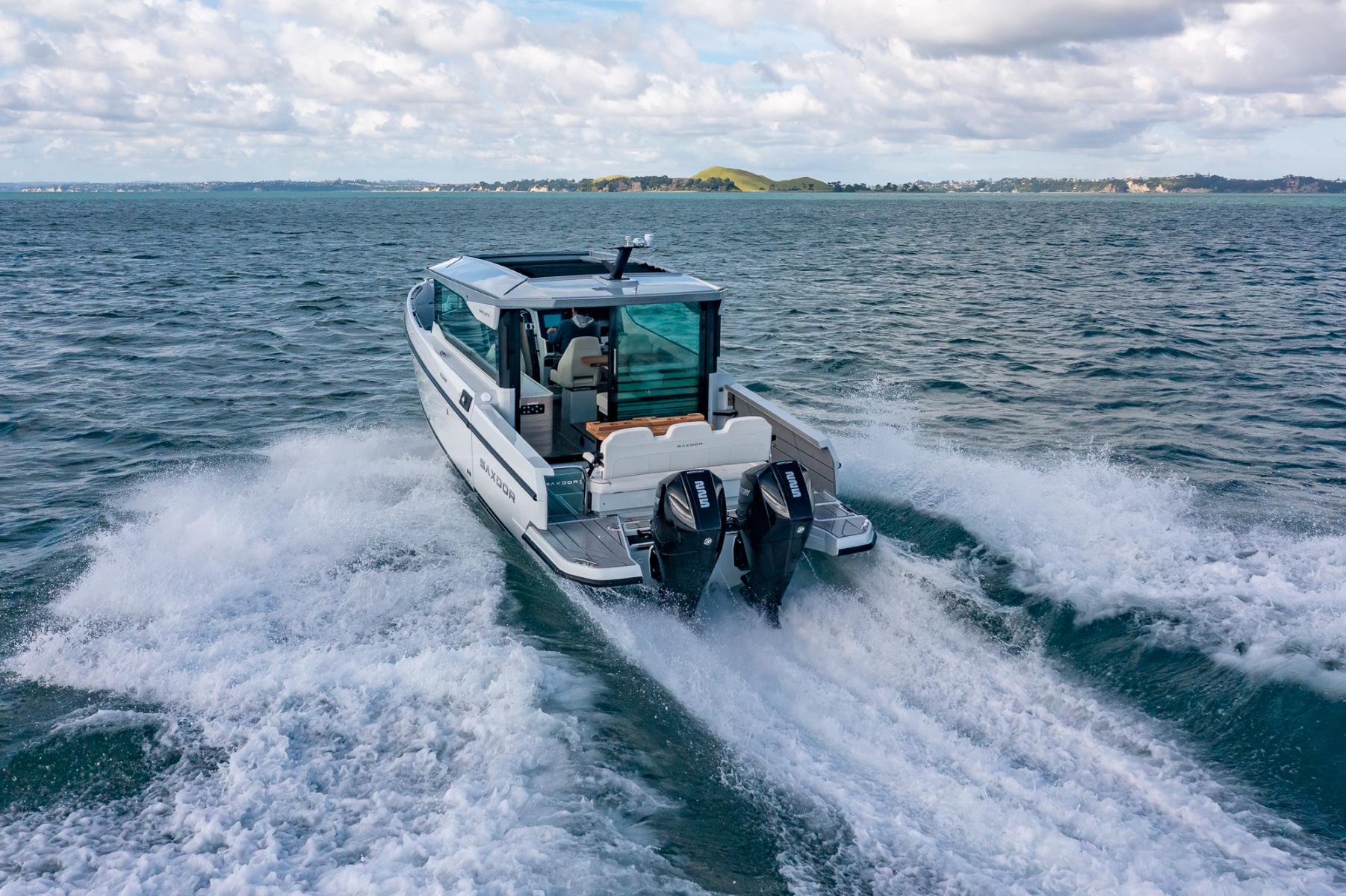 Saxdor Yachts 320 GTC 2020 bij Belgian Boat Service