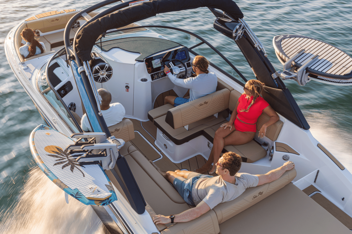 Sea Ray 250 SDS Surf 2020 bij Belgian Boat Service