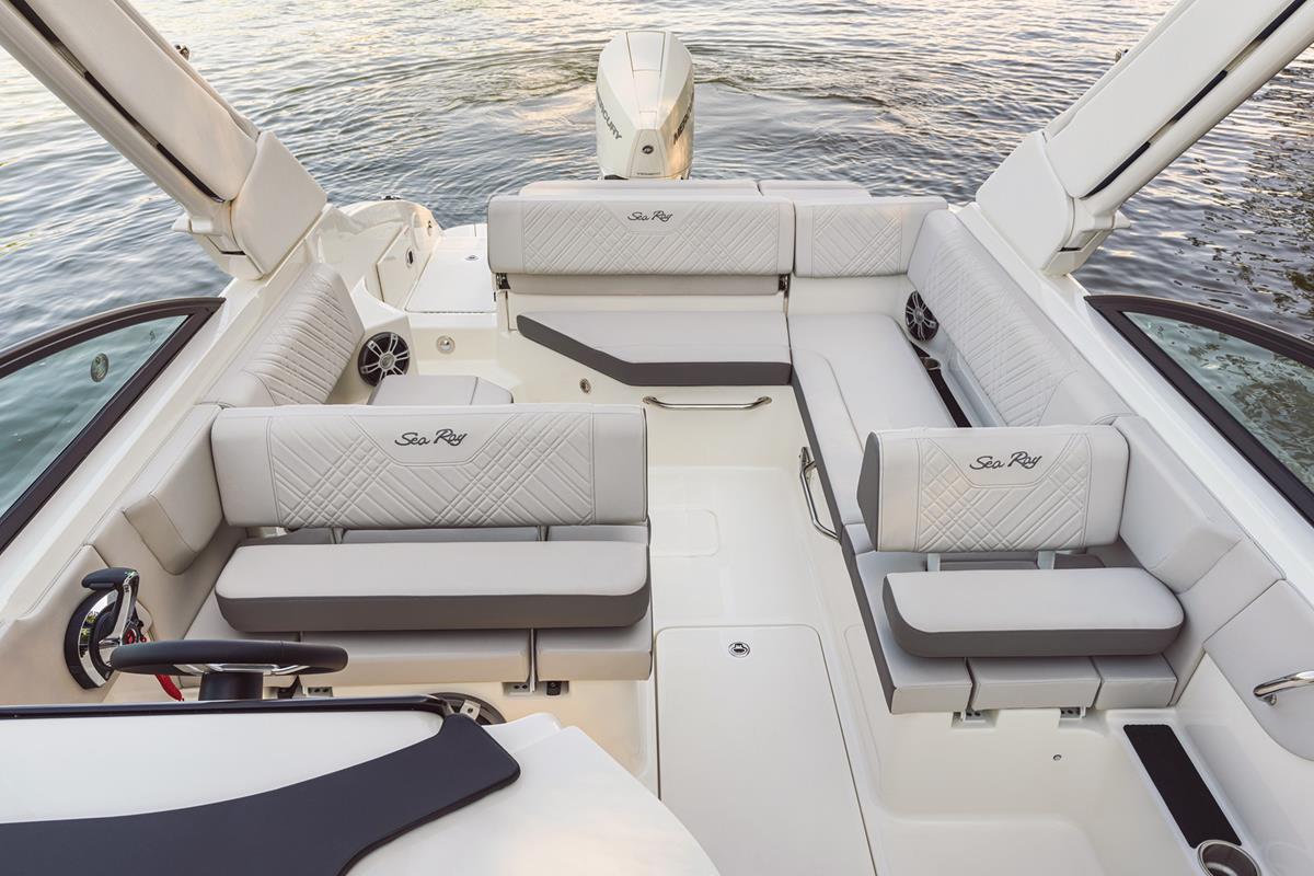 Sea Ray 250 SDX Outboard 2020 bij Belgian Boat Service