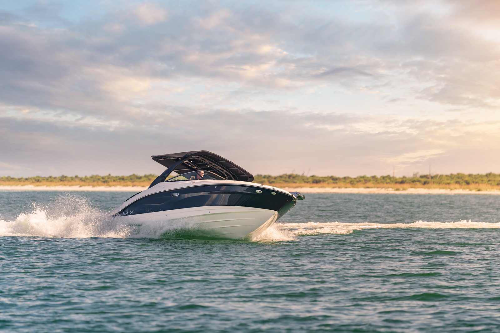 Sea Ray 260 SLX Outboard 2020 bij Belgian Boat Service