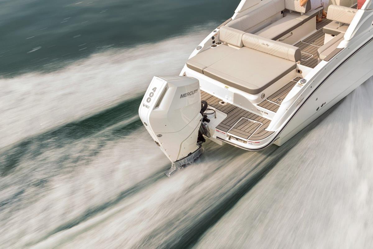 Sea Ray 270 SDX Outboard 2020 bij Belgian Boat Service