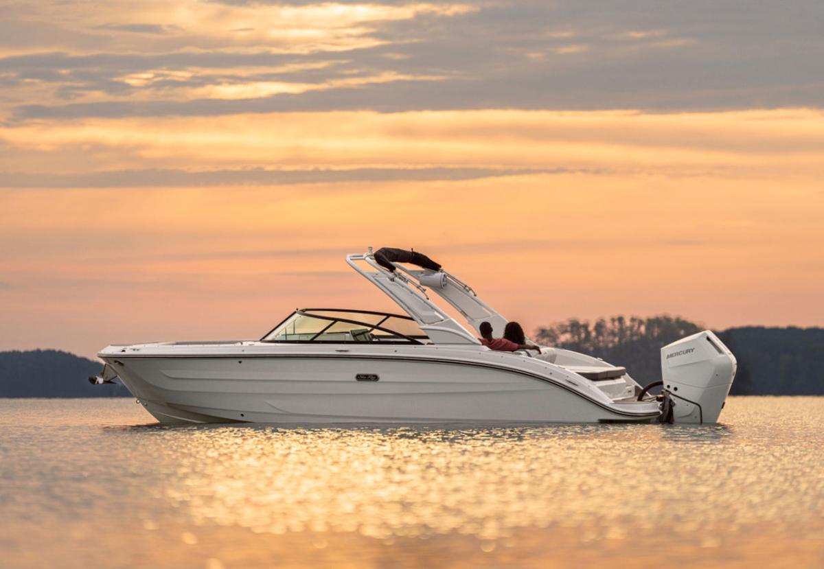 Sea Ray 270 SDX Outboard