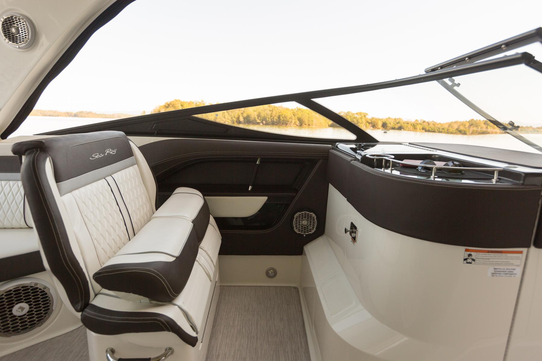 Sea Ray 310 SLX Outboard 2020 bij Belgian Boat Service