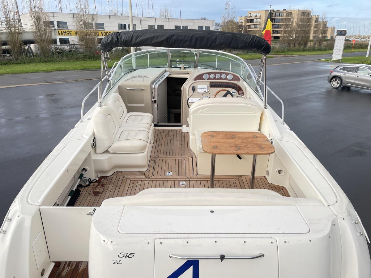 Sea Ray 315 Amberjack 2000 bij Belgian Boat Service