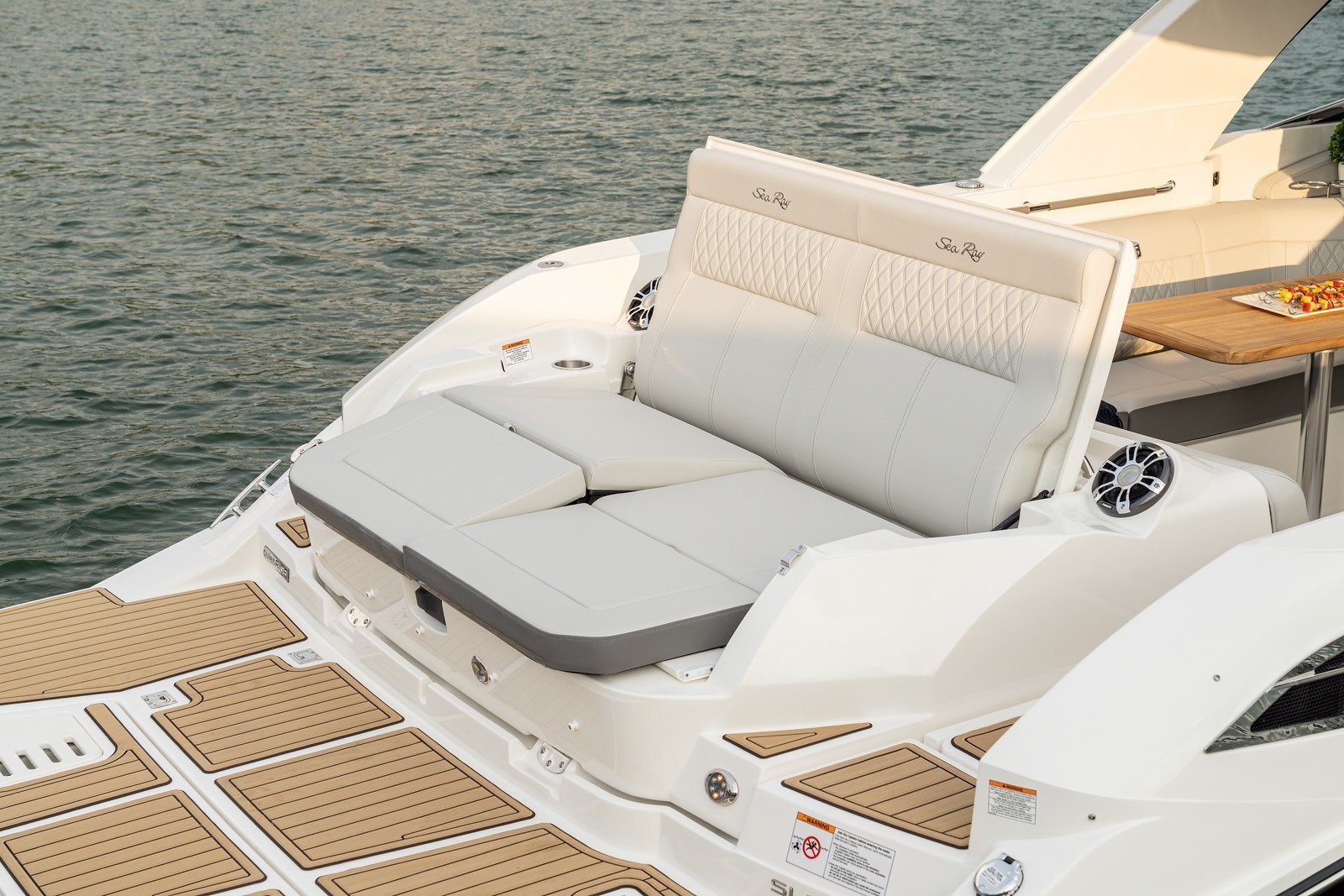 Sea Ray 350 SLX 2020 bij Belgian Boat Service
