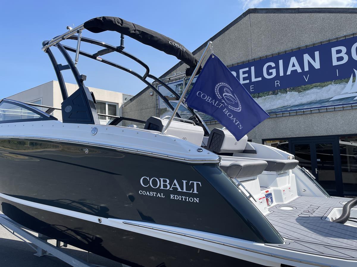 Cobalt Boats R6 Coastal