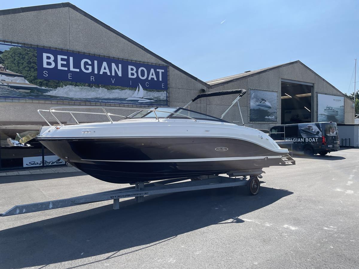 Sea Ray 230 Sunsports